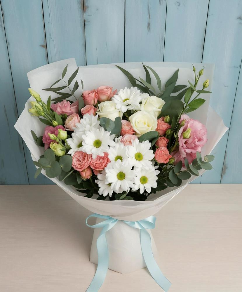 Букет цветов из: Розы, Лизиантусы и Хризантемы в Змеиногорске