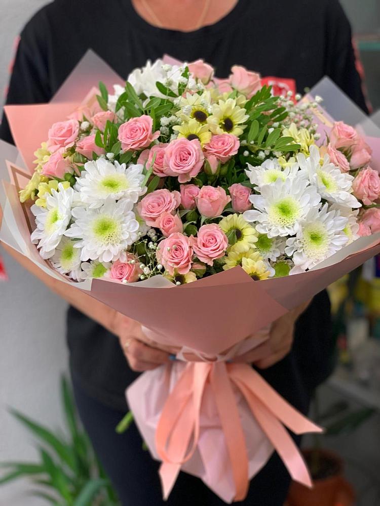 Букет цветов из: Розы и Хризантемы в Змеиногорске