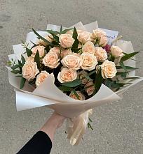 Букет Кремовые розы Латте в Змеиногорске