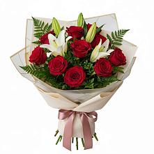 Букет цветов из:  Лилии и Розы в Змеиногорске