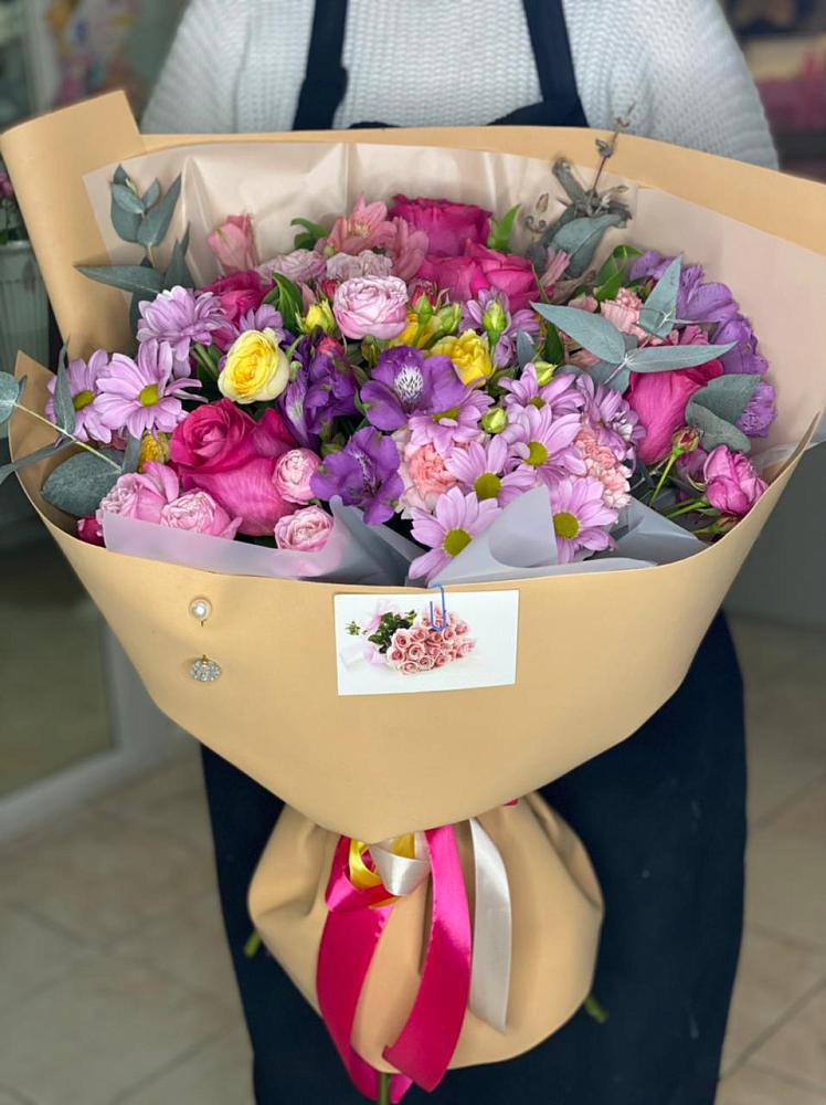 Букет цветов из: Хризантемы, Гвоздики и Альстромерии в Змеиногорске