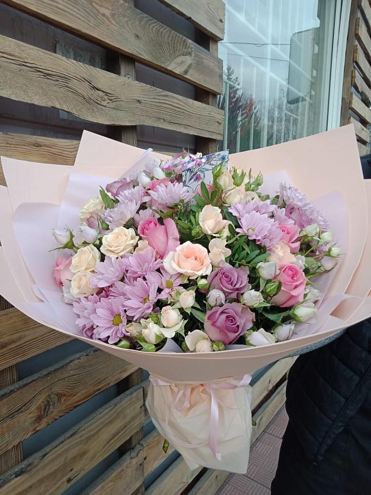 Букет цветов из: Розы и Хризантемы в Змеиногорске