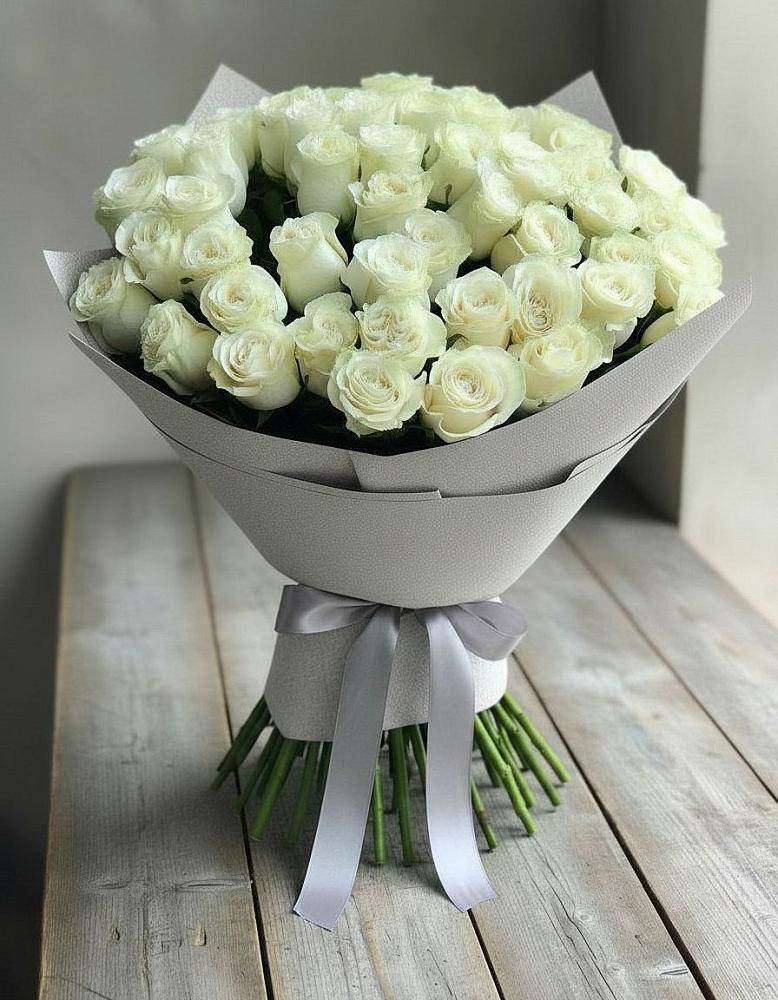 Букет 35 Белых роз в Змеиногорске