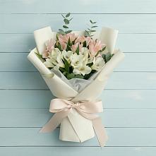 Букет цветов из:  Альстромерии в Змеиногорске