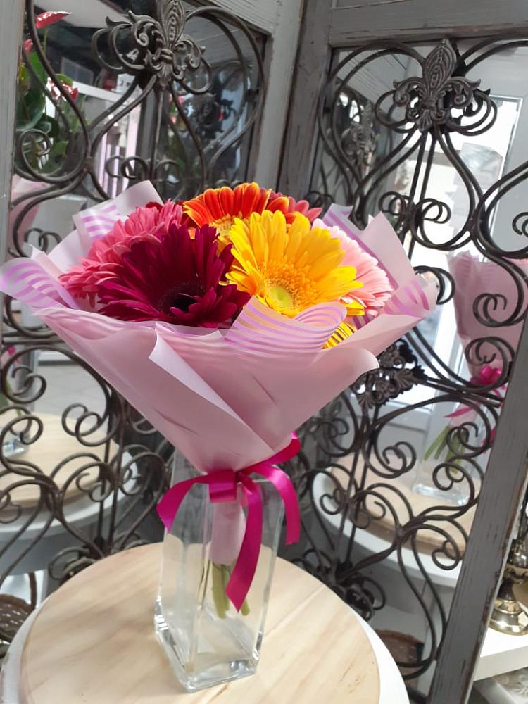 Букет цветов из: Герберы в Змеиногорске