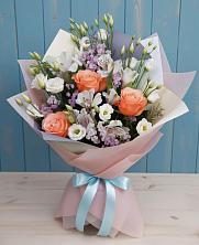 Букет цветов из:  Лизиантусы, Розы, Альстромерии и Гипсофила в Змеиногорске