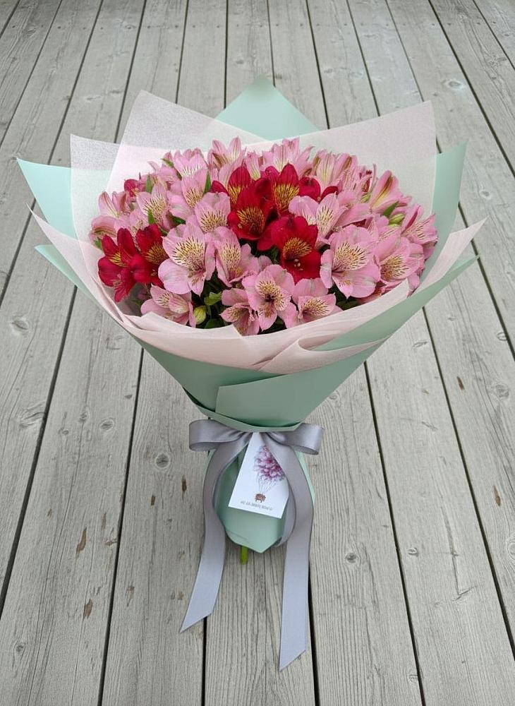 Букет цветов из: Альстромерии в Змеиногорске