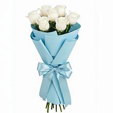 Букет 7 белых роз Проуд в Змеиногорске