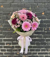 Букет цветов из:  Герберы и Хризантемы в Змеиногорске