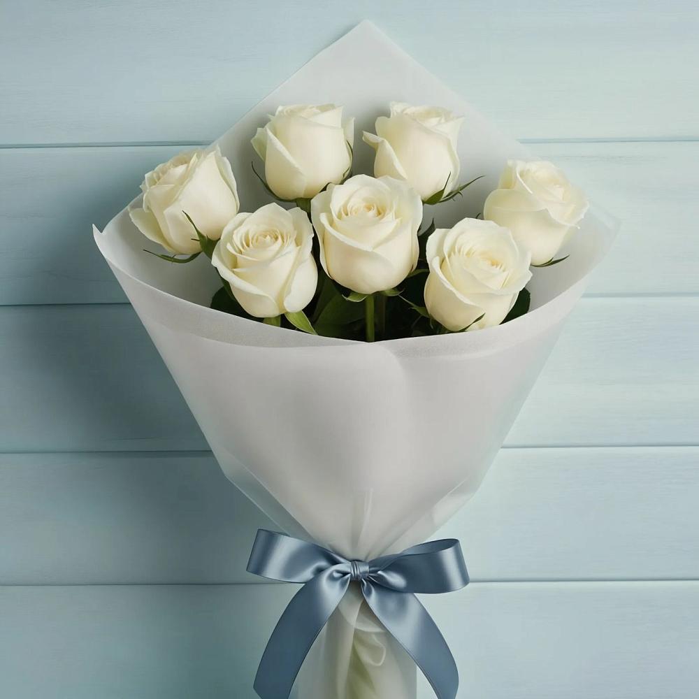 Букет 7 Белых роз Эдлесс Лав в Змеиногорске